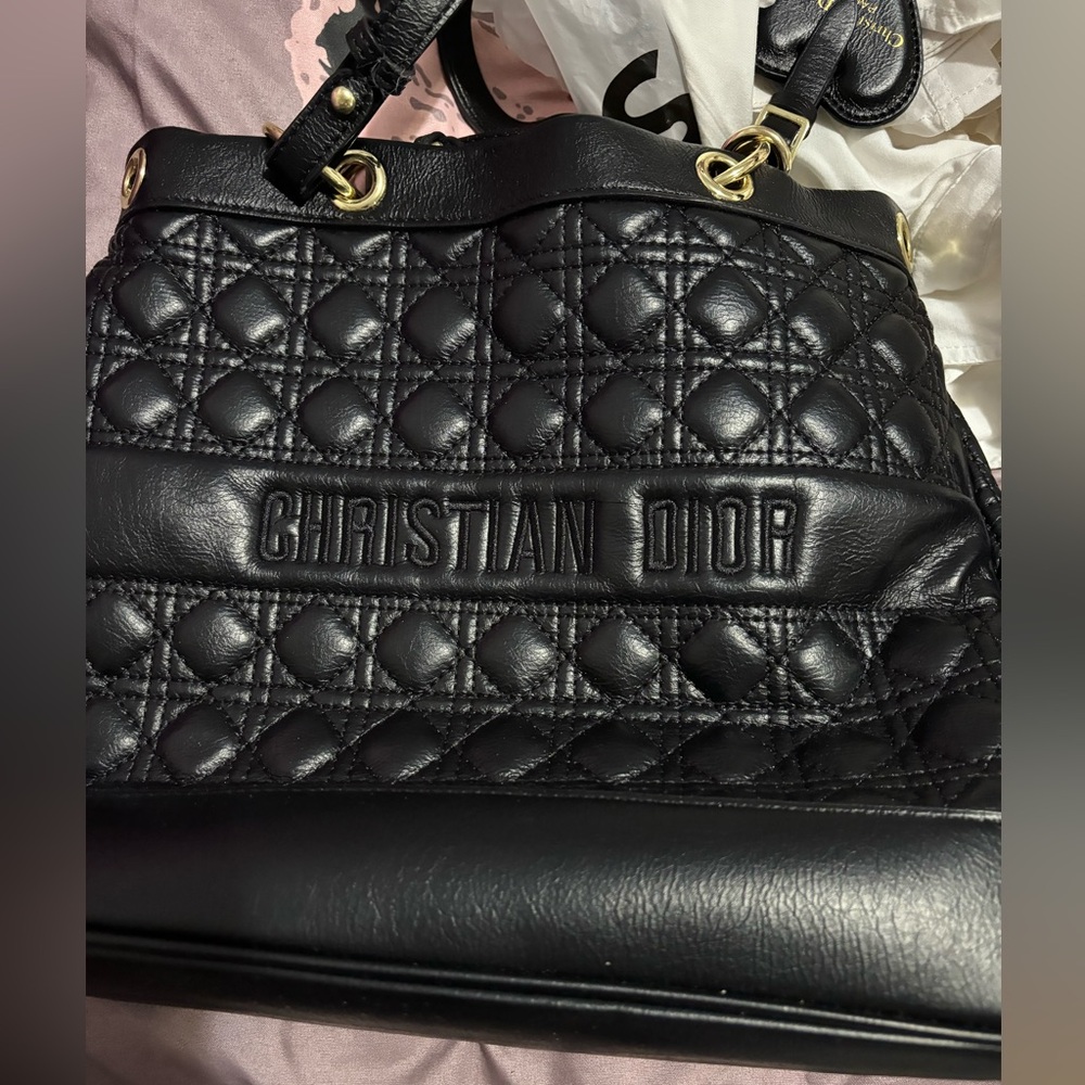 Purses - Picture 5 of 6